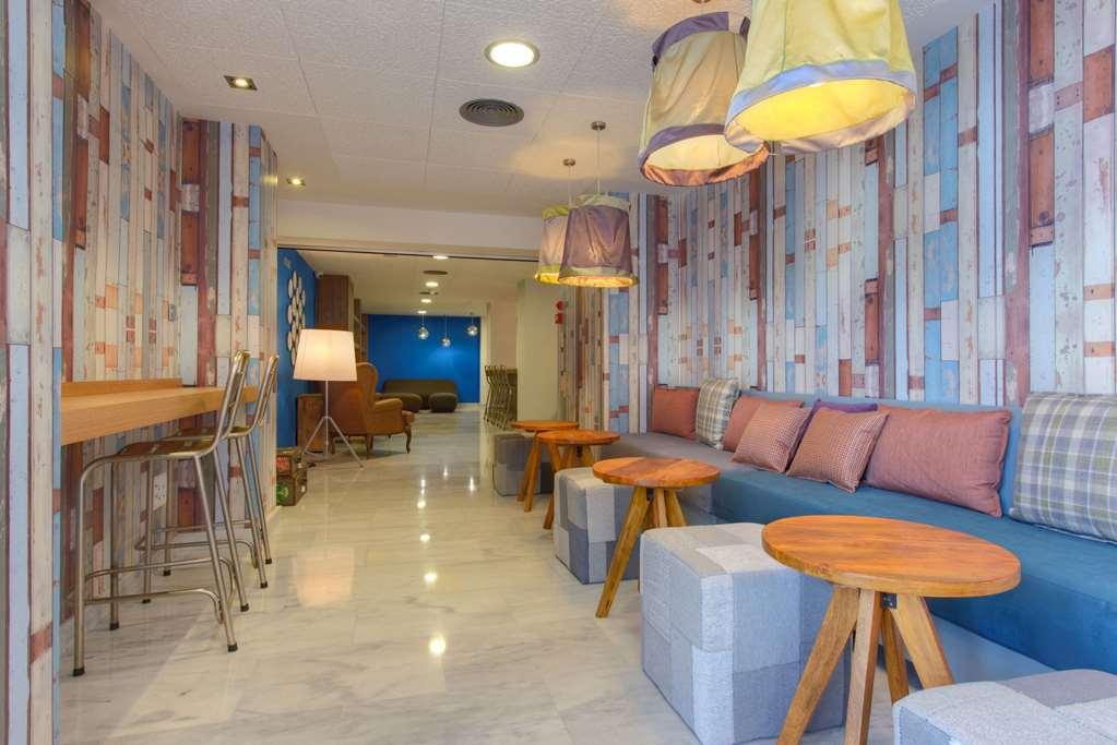 Apartamentos Tryp Madrid Airport Suites מראה חיצוני תמונה