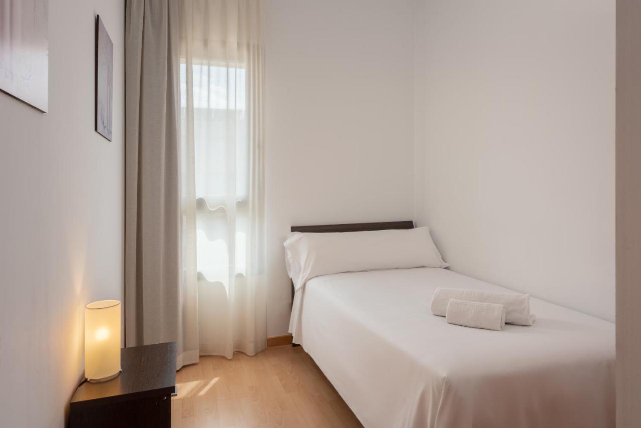 Apartamentos Tryp Madrid Airport Suites מראה חיצוני תמונה